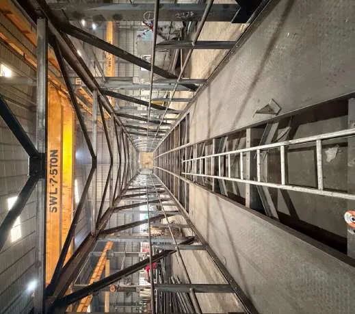 Curved pipe-conveyor galleries