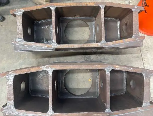 Fixed and mobile headers for filter presses