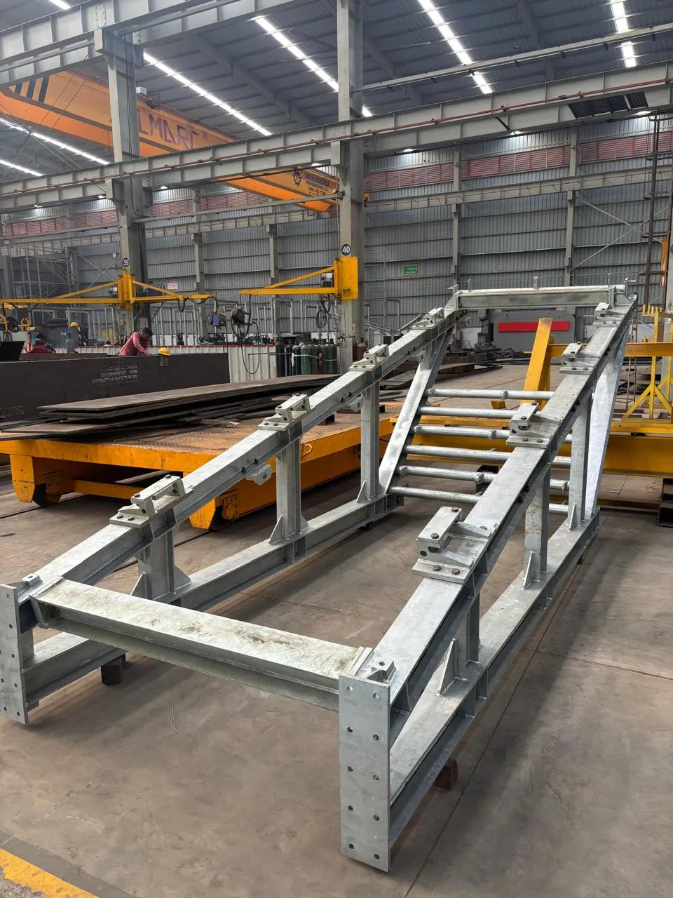 Belt storage and conveyor brackets, 14 m diameter road tunnel, Mumbai
